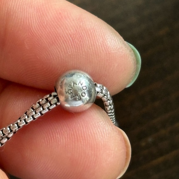 Genuine Pandora alternating pink and white crystals bracelet. - Picture 2 of 6